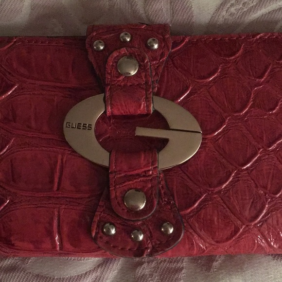GUESS wallet! - Picture 2 of 4